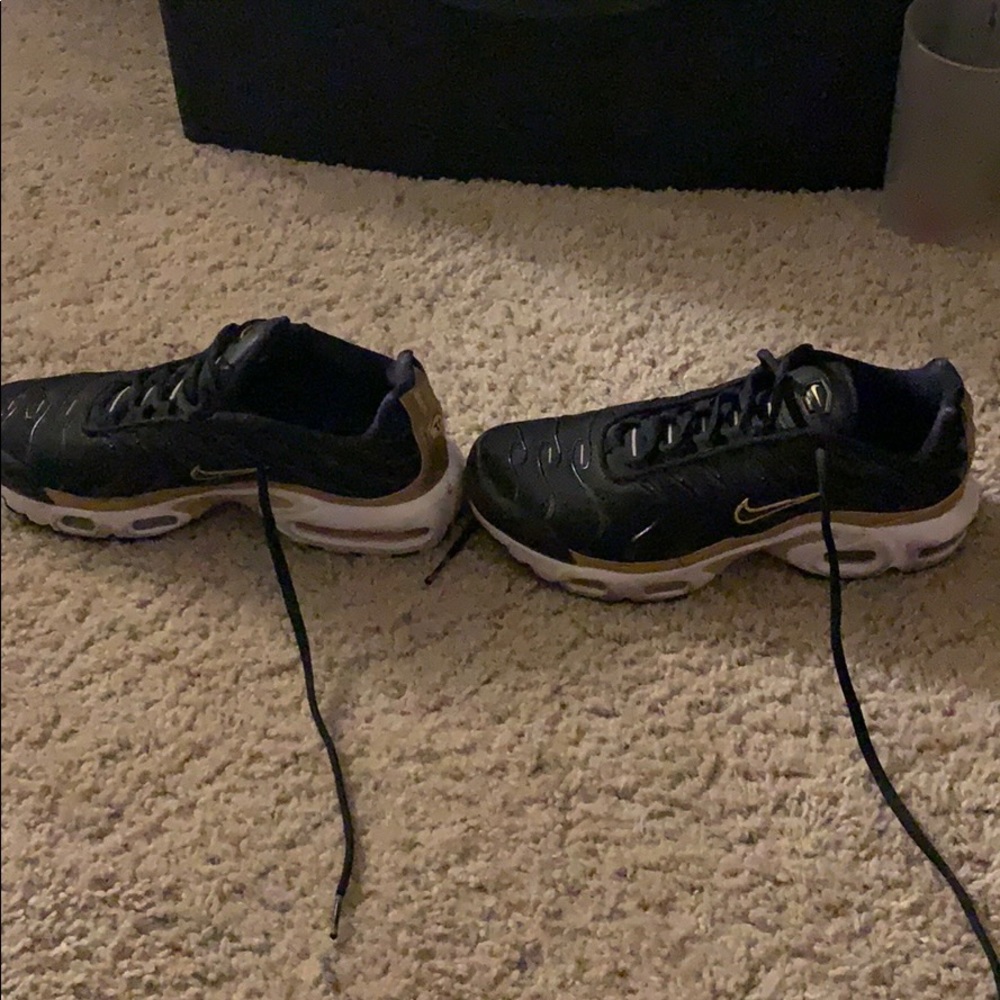 I am selling some nike airmax - Picture 5 of 5